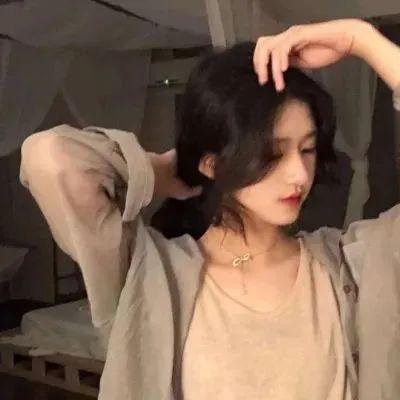 村里来了个作精大小姐